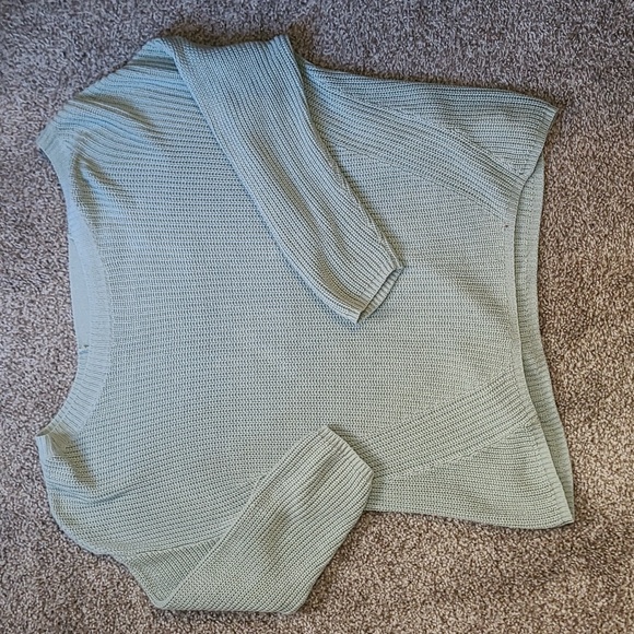 Express light weight sweater with‎ detail back - Picture 2 of 3